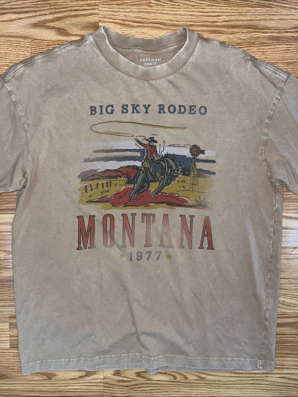 American Eagle Outfitters Tan Big Sky Rodeo Montana Graphic Tee